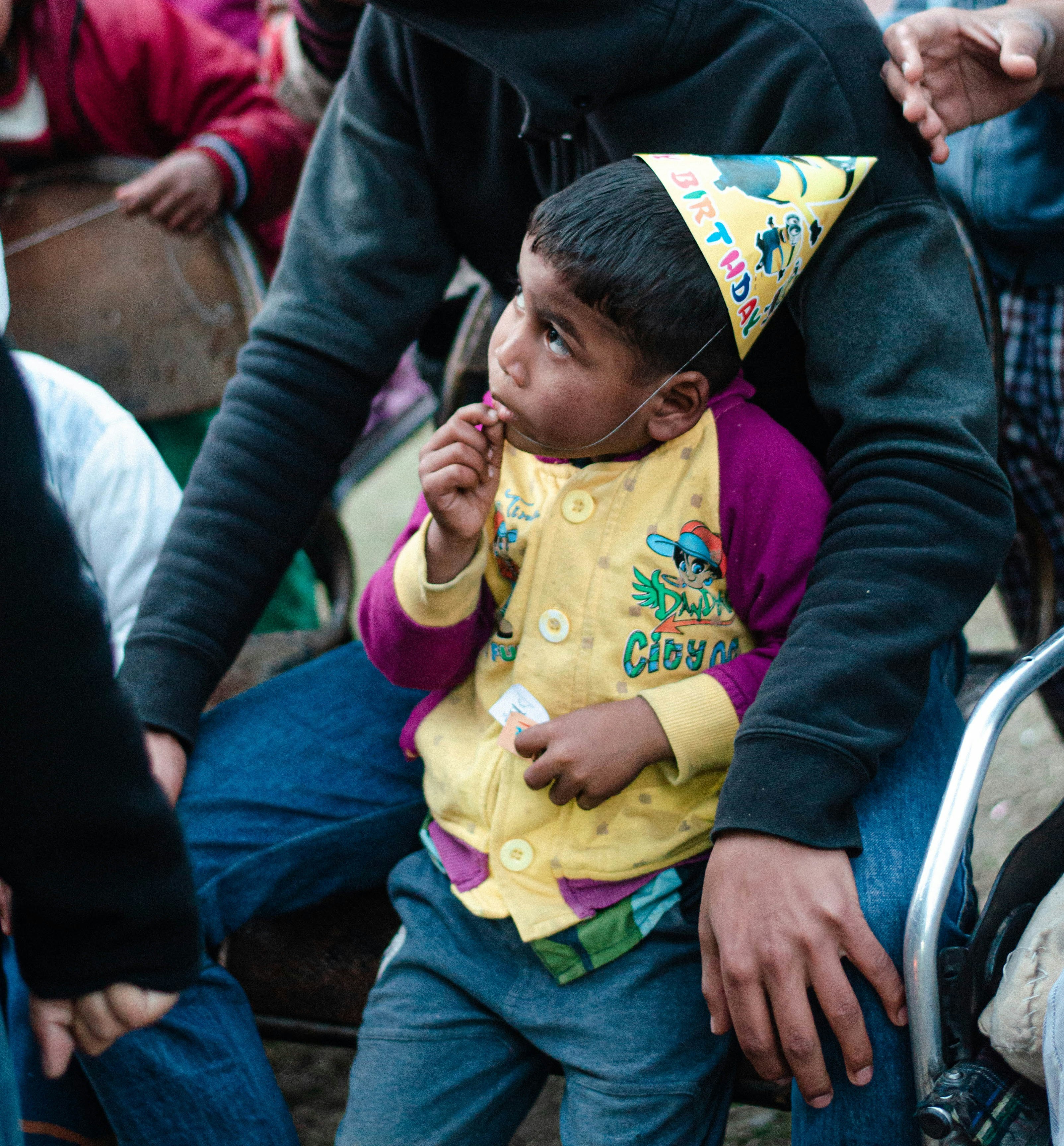 🏆 Conclusion by Magic Trick man in black jacket holding baby in yellow shirt